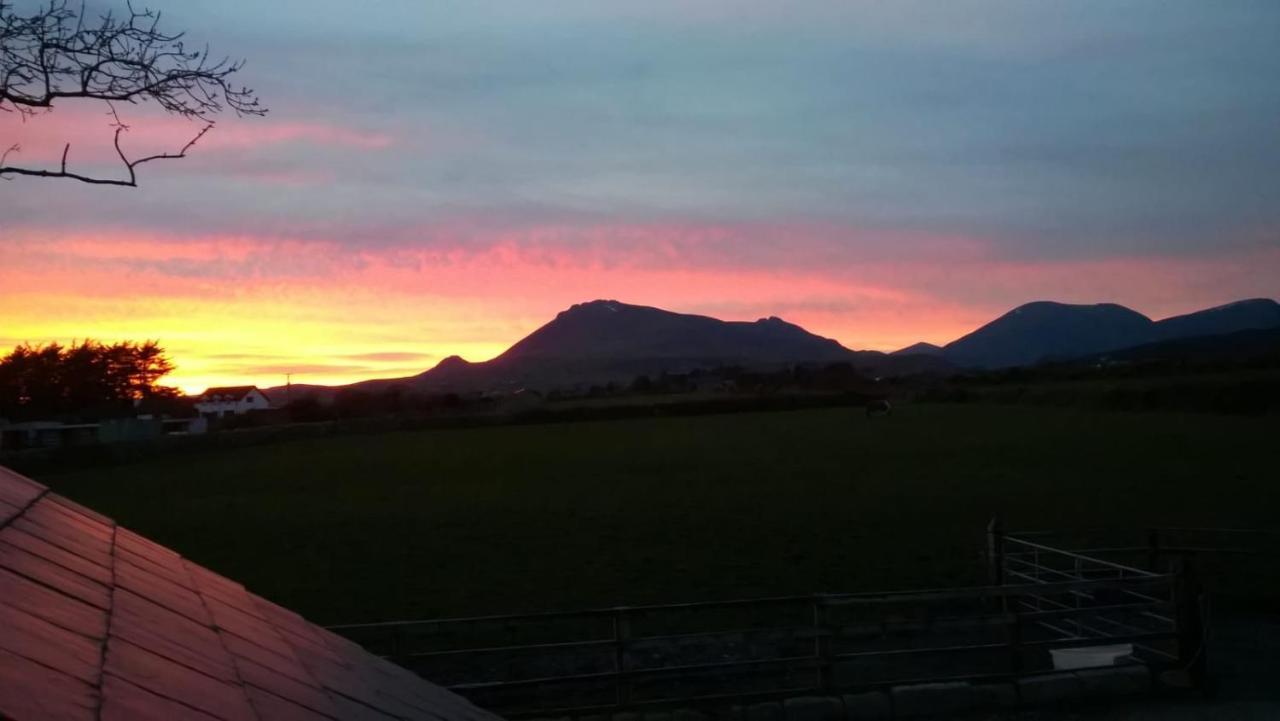 Вилла Willowtree Glamping Mournes Annalong Экстерьер фото